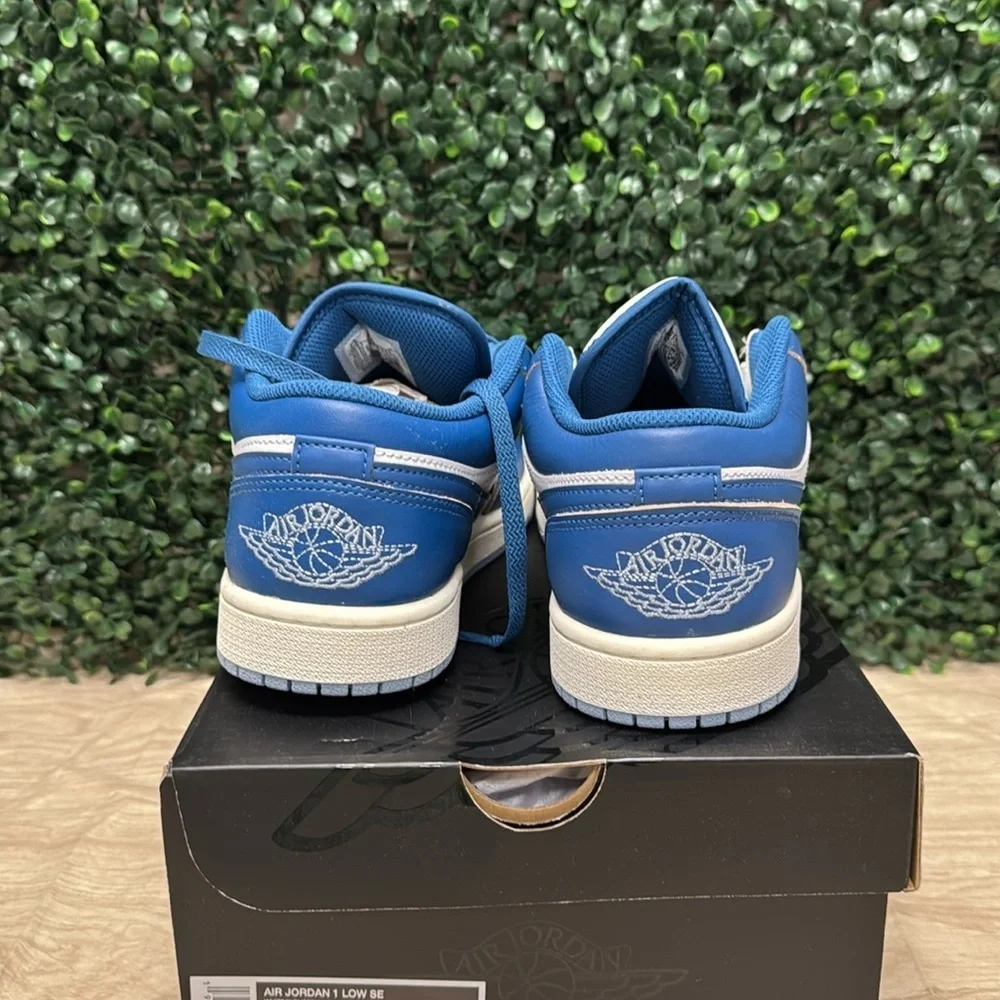 Air Jordan 1 Low SE - M7.5